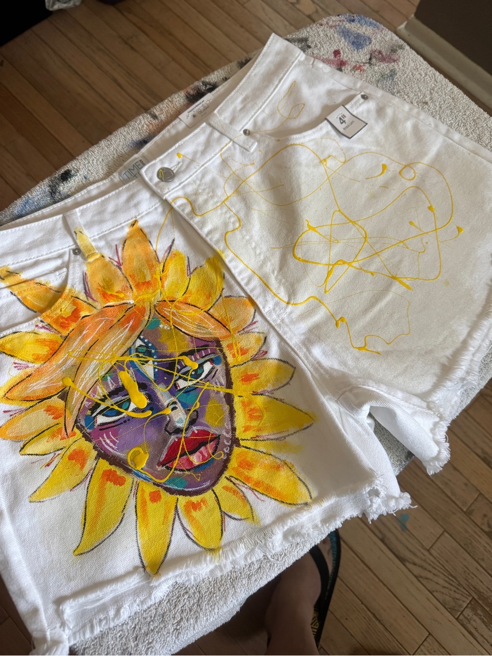 Upcycled streetwear painted white denim size 16 ooak sunflower goddess - Picture 3 of 15